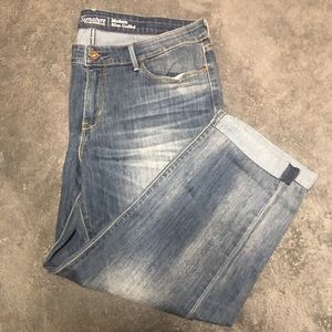 Cuffed Signature Levi’s